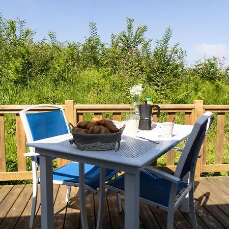Mobil-home Convivial Avec Vue Sur -
